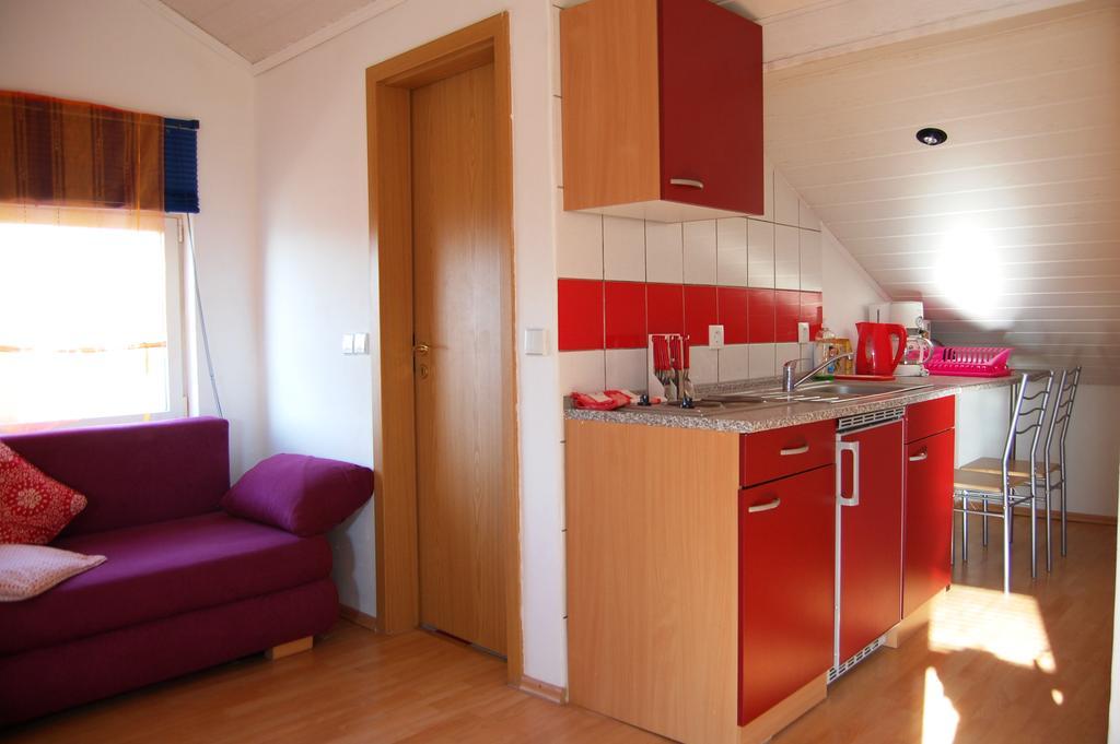 Apartments Setka Кърк Стая снимка