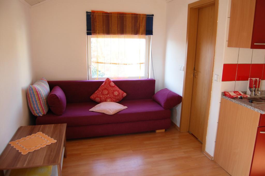 Apartments Setka Кърк Стая снимка