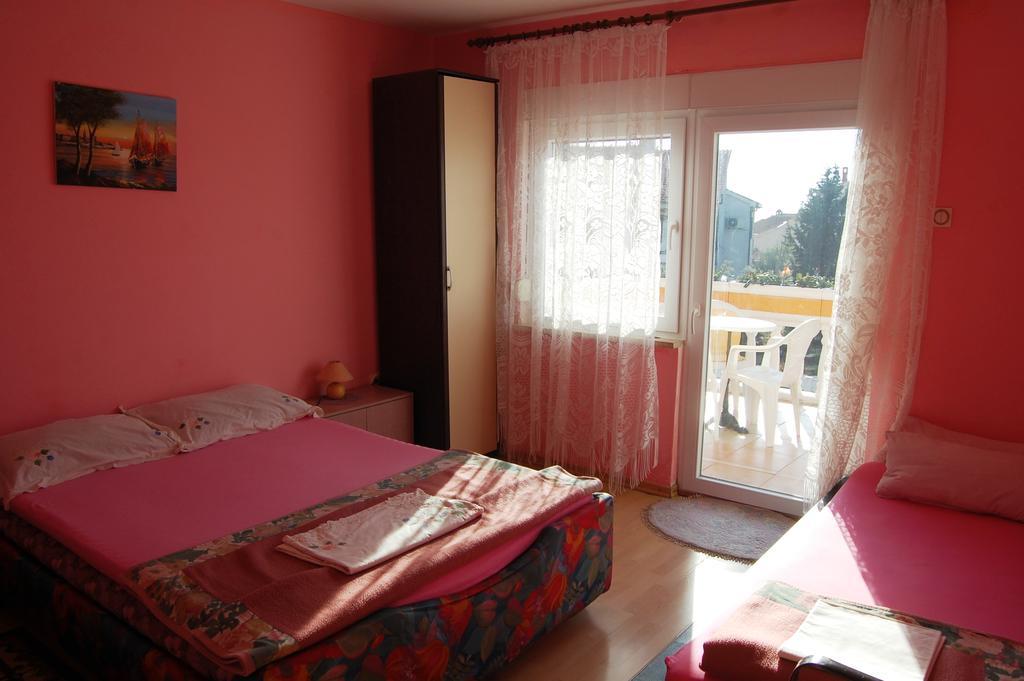 Apartments Setka Кърк Стая снимка